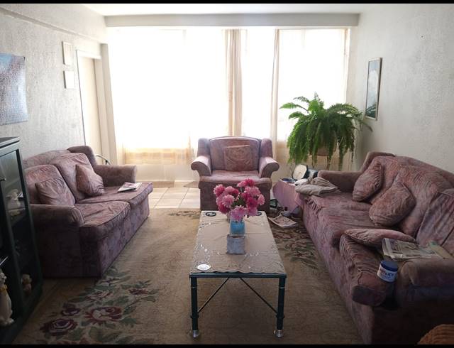 2 BEDROOM SECTIONAL TITLE FOR SALE IN PARKDENE